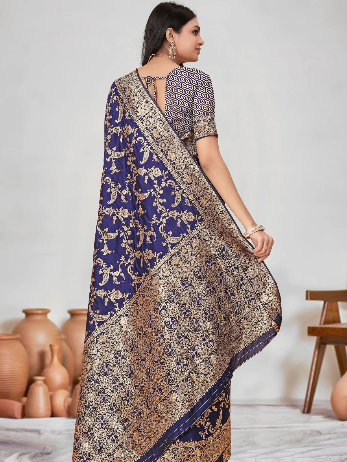 Odette Blue Woven Banarasi Silk Saree With Unstitched Blouse For Women - Image 5