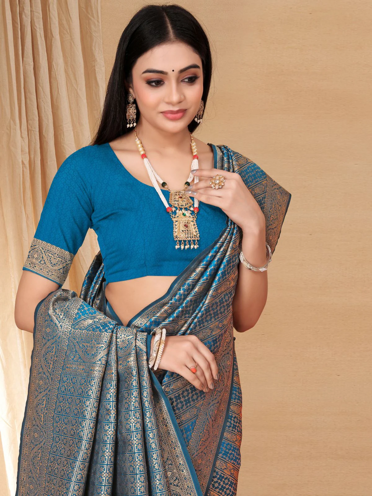 Odette Blue Woven Banarasi Silk Saree With unstitched Blouse For Women - Image 4