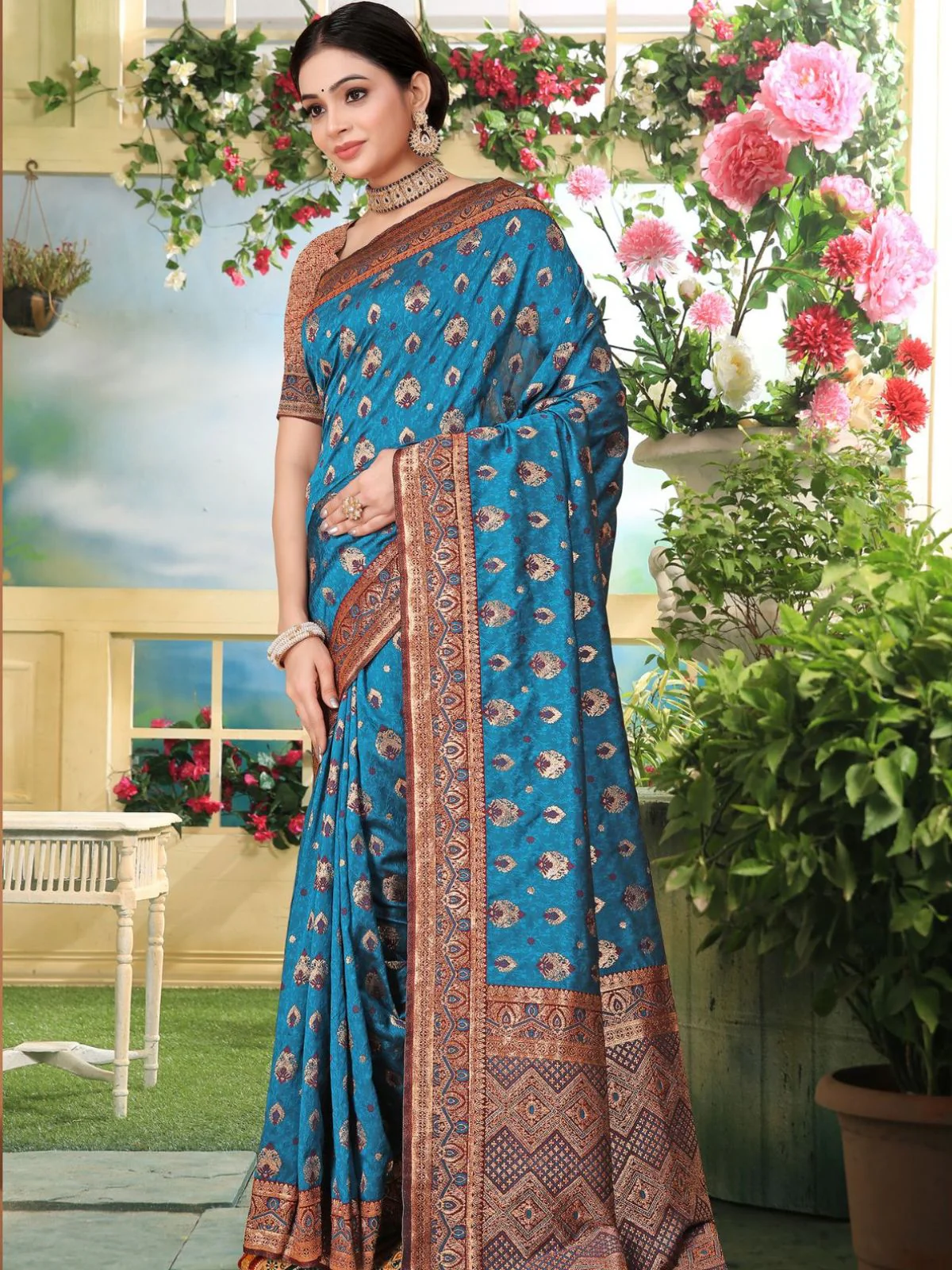 Odette Blue Woven Banarasi Silk Saree With Unstitched Blouse For Women - Image 3