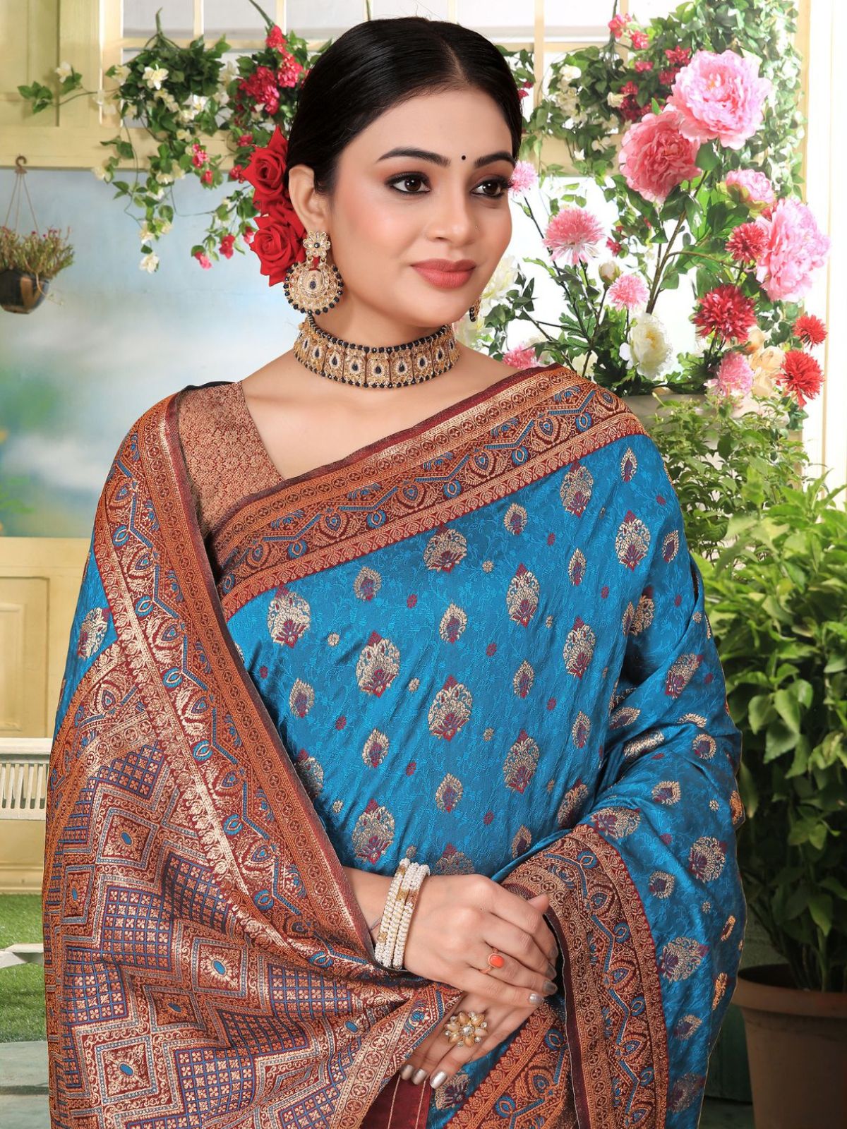 Odette Blue Woven Banarasi Silk Saree With Unstitched Blouse For Women - Image 4