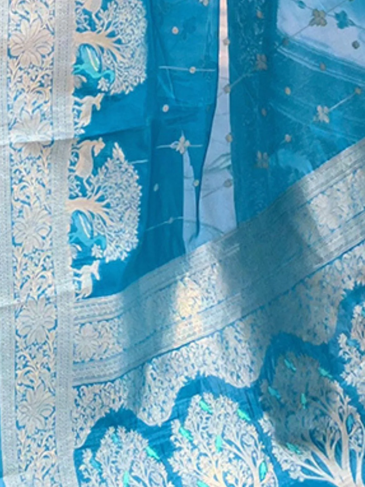 Odette Blue Woven Design Organza Saree With Unstitched Blouse For Women - Image 4