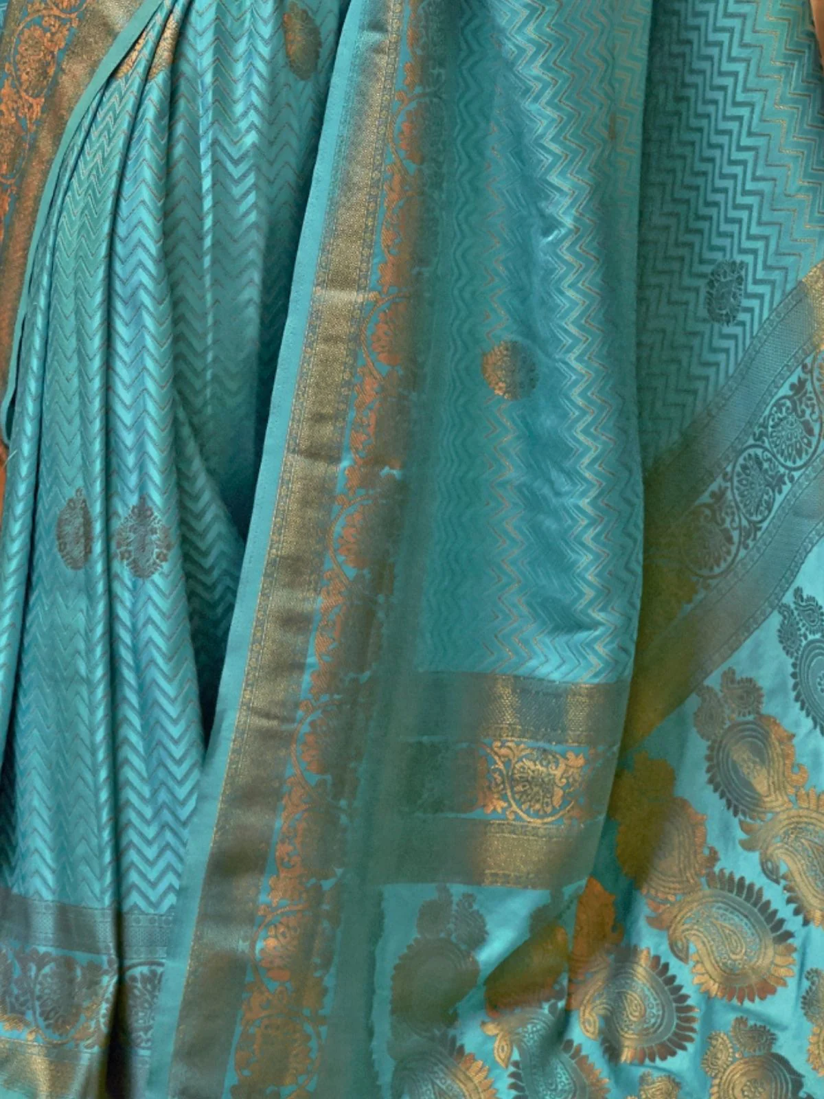 Odette Blue Woven Design Silk Blend Saree With Unstitched Blouse For Women - Image 3