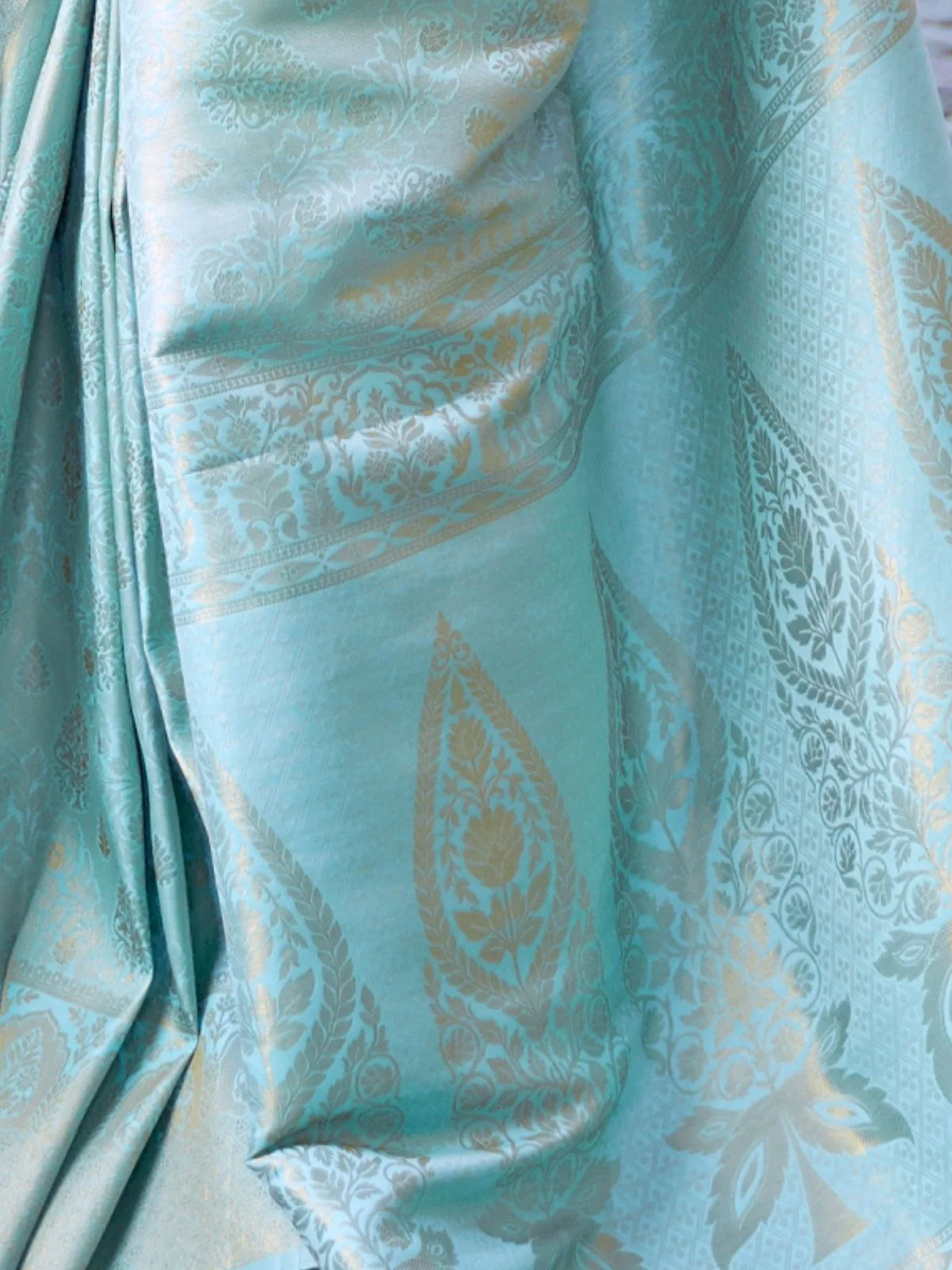 Odette Blue Woven Design Silk Blend Saree With Unstitched Blouse For Women - Image 4