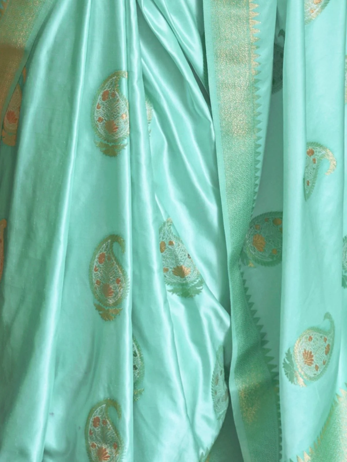 Odette Blue Woven Design Silk Blend Saree With Unstitched Blouse For Women - Image 4