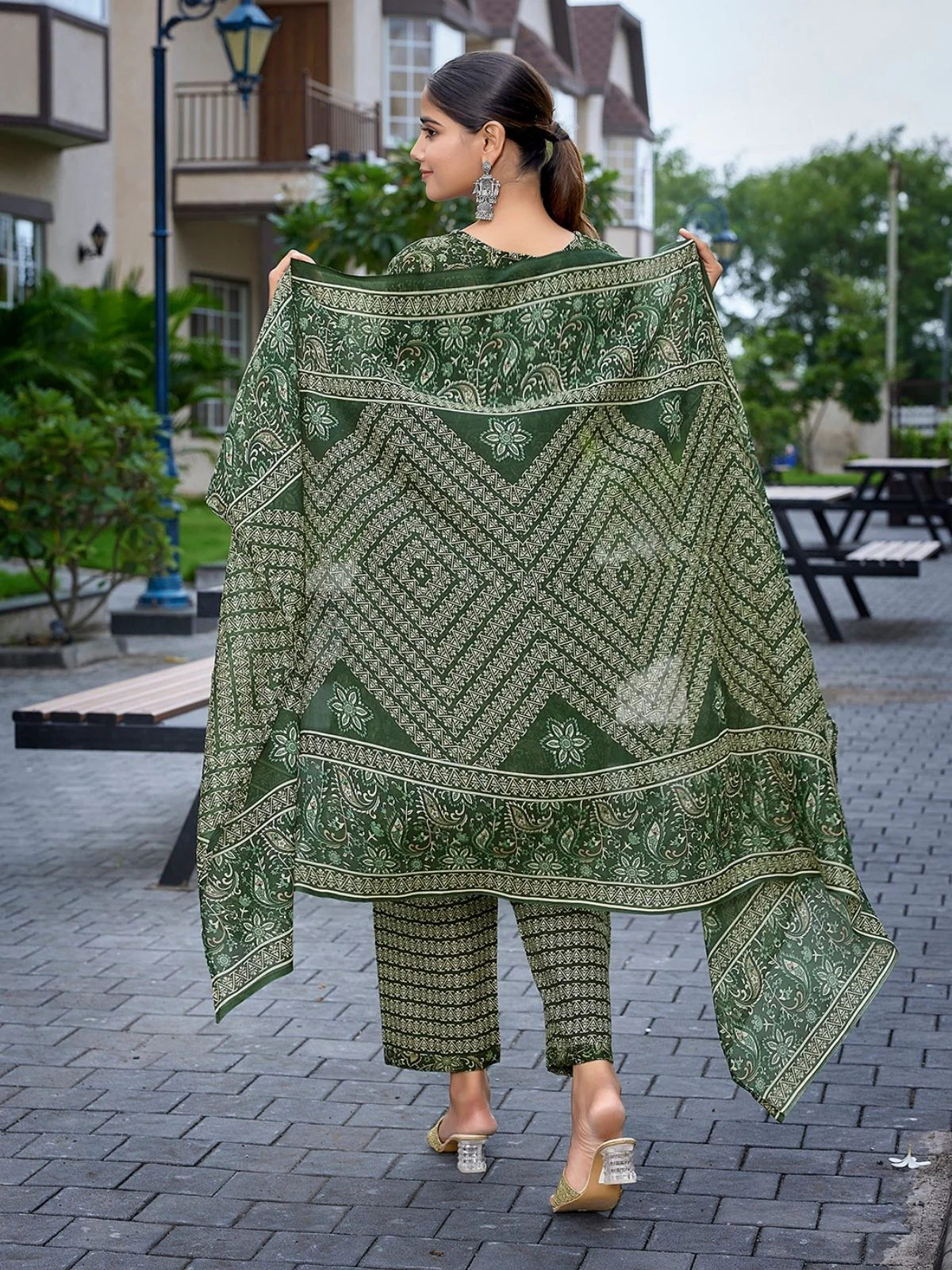 Odette Bottle Green Cotton Blend Printed Stiched Kurta Set For Women - Image 3
