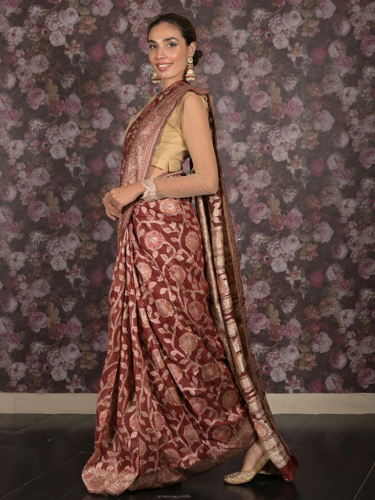 Odette Brown Cotton Blend Woven Saree with Unstitched Blouse for Women - Image 3