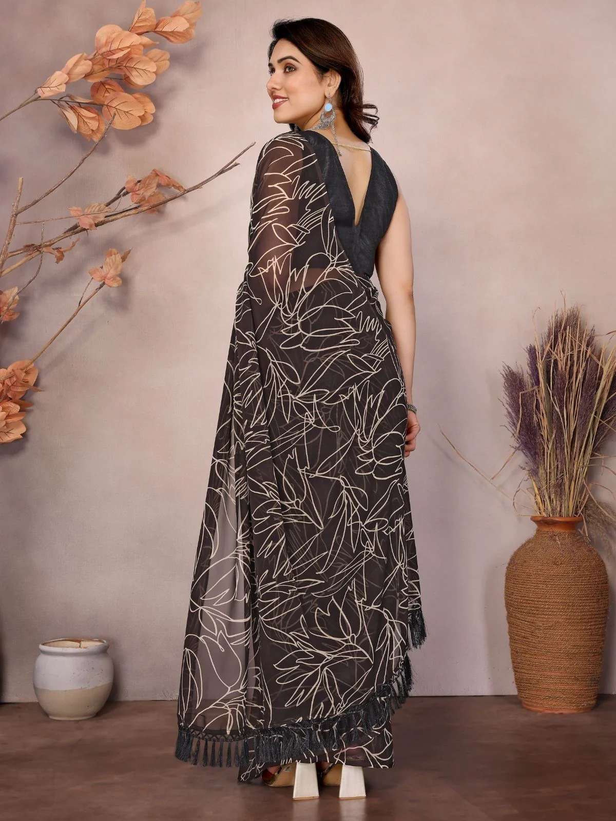 Odette Brown Georgette Printed Saree With Unstitched Blouse For Women - Image 3