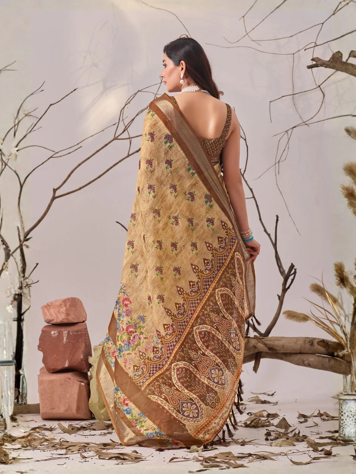Odette Brown Linen Cotton Printed Saree For Women - Image 3