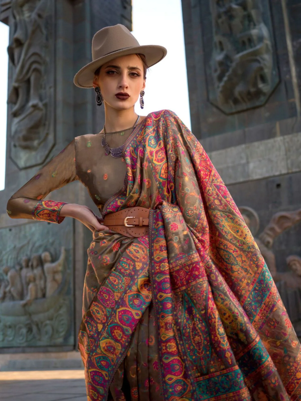 Odette Brown Organza Woven Saree With Unstitched Blouse For Women - Image 2