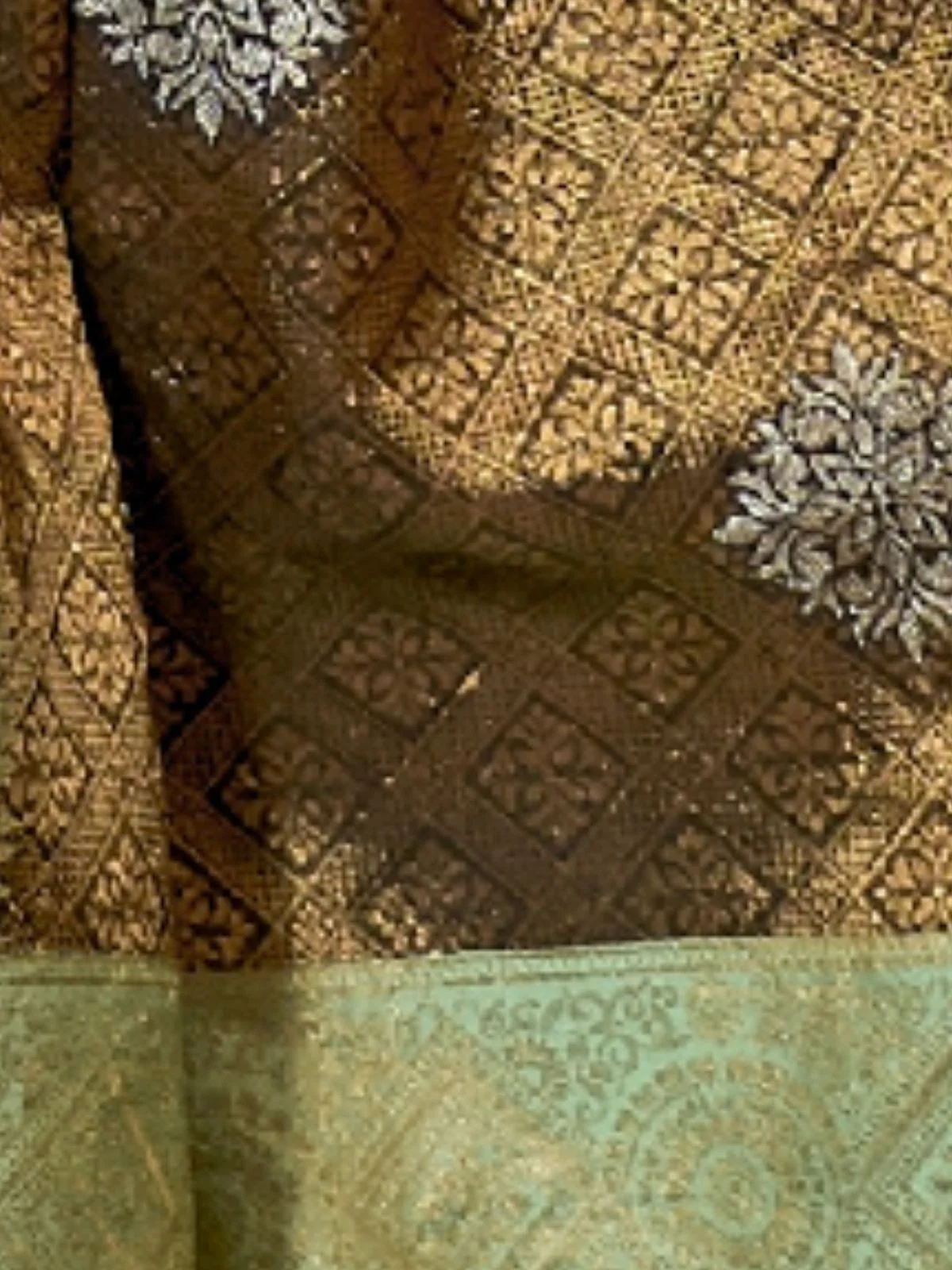 Odette Brown Silk Blend Woven Saree With Unstitched Blouse for Women - Image 3