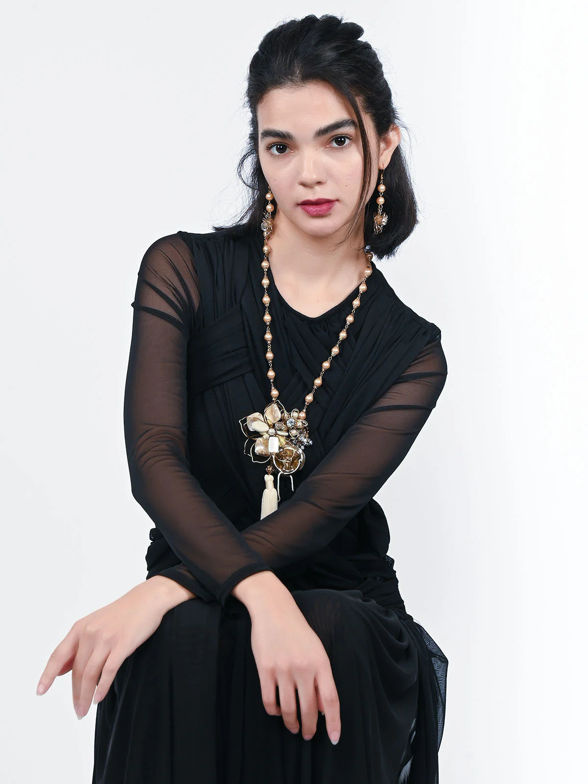 Odette Cream Alloy Stone With Pearl Jewellery Set For Women - Image 2