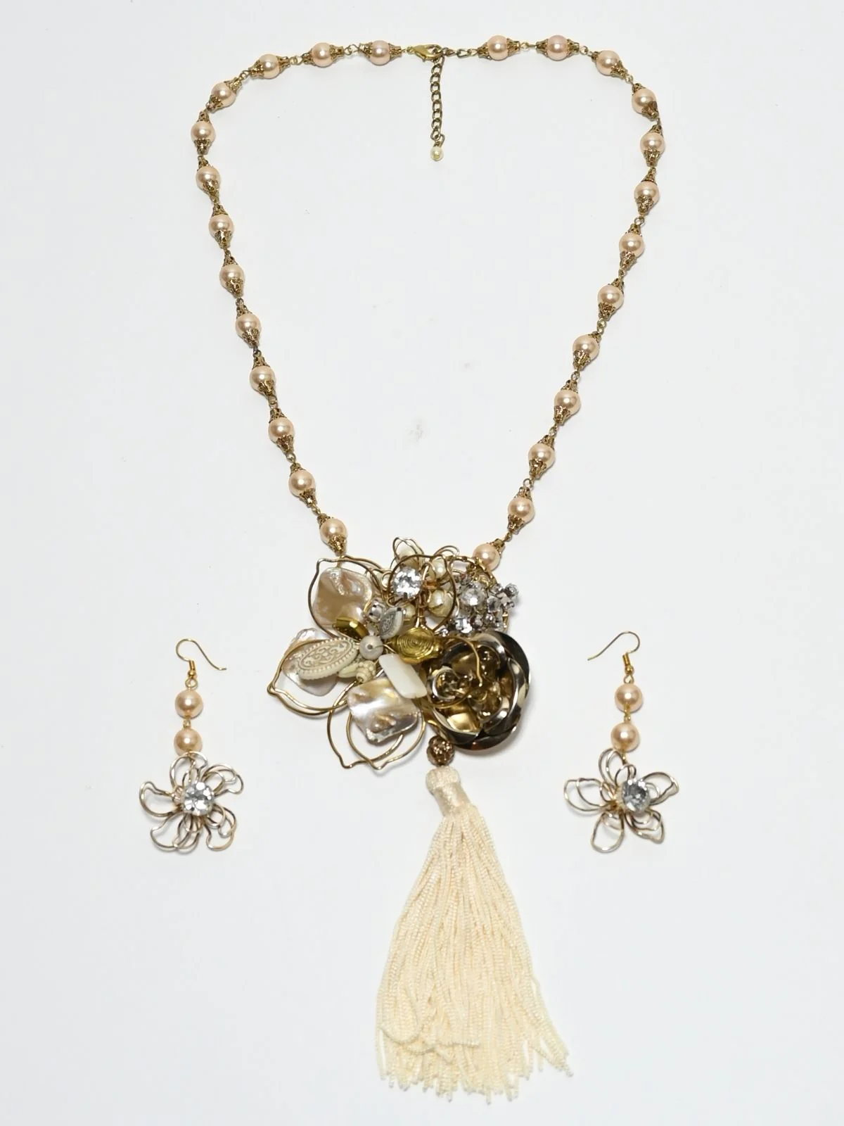 Odette Cream Alloy Stone With Pearl Jewellery Set For Women - Image 3