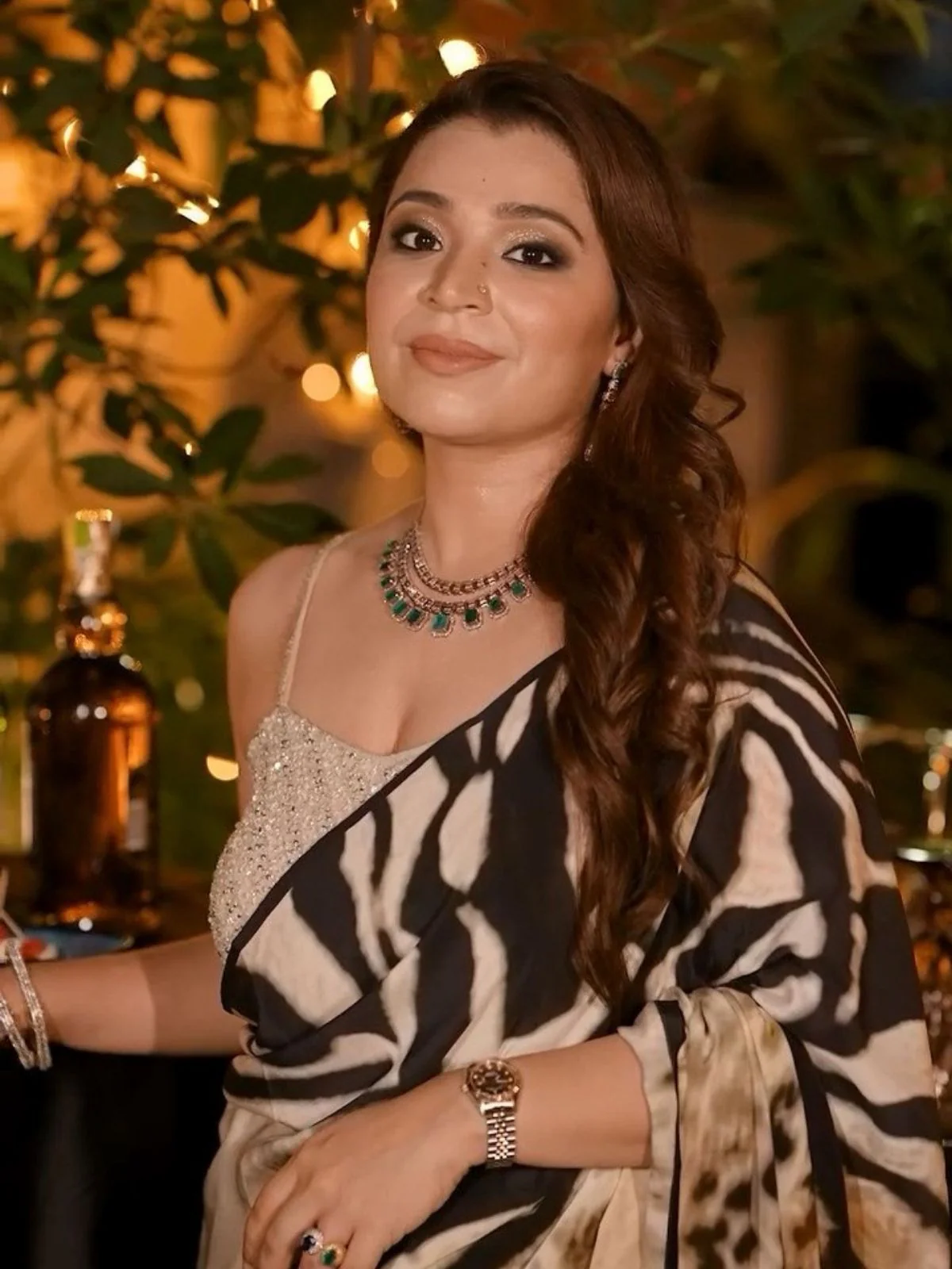 Odette Cream And Brown Animal Print Saree For Women - Image 2