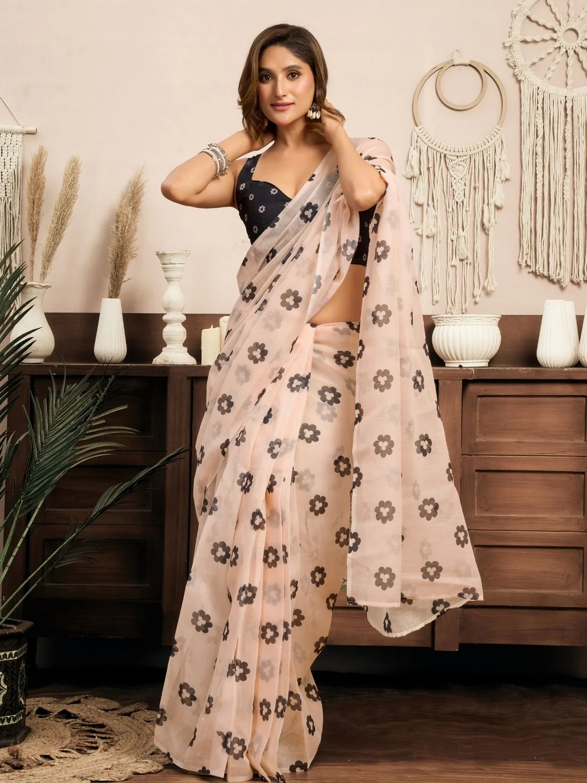 Odette Cream Cotton Linen Zari Work Saree For Women - Image 3