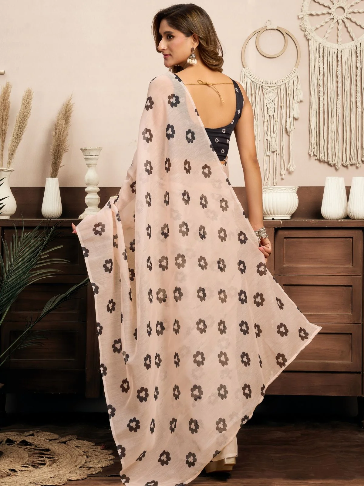 Odette Cream Cotton Linen Zari Work Saree For Women - Image 4