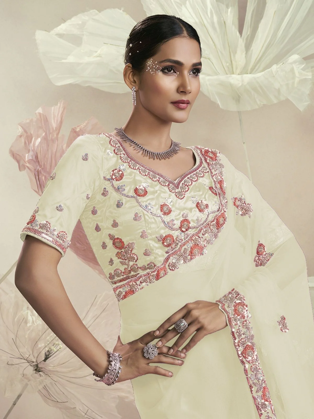 Odette Cream Net Embellished Elegant Saree For Women - Image 3