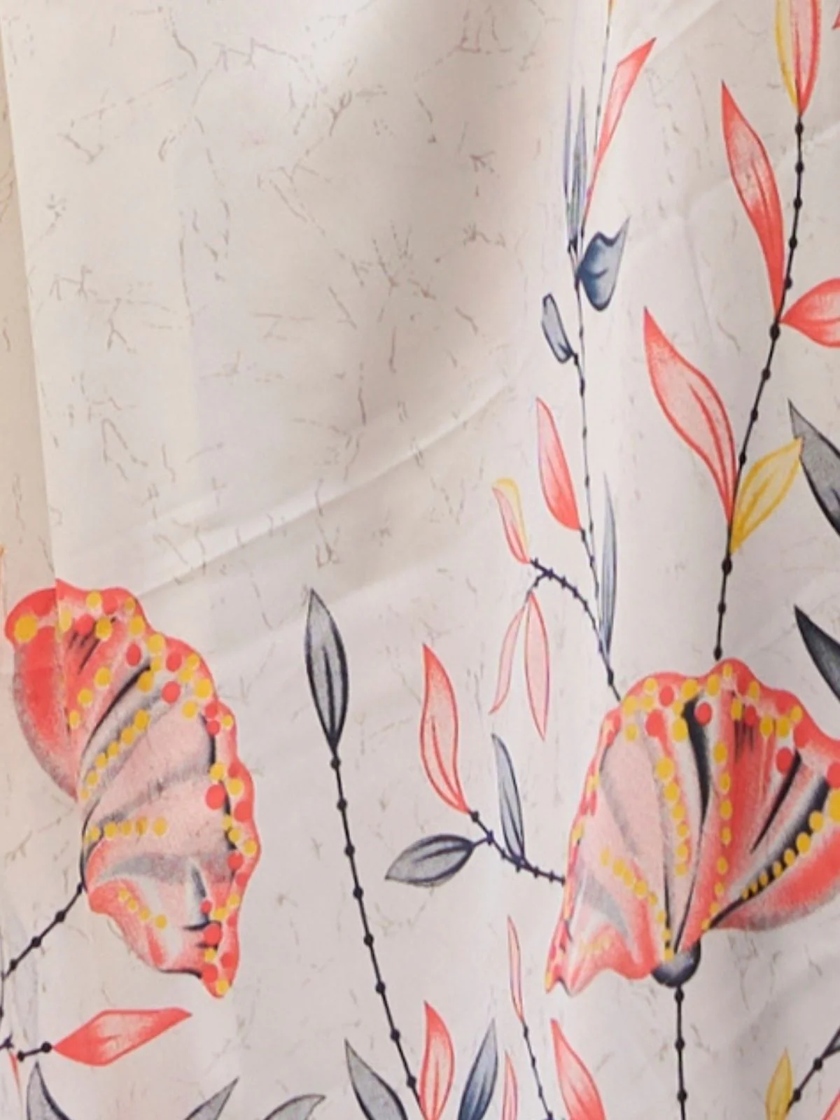 Odette Cream Satin Printed Saree With Unstitched Blouse For Women - Image 3