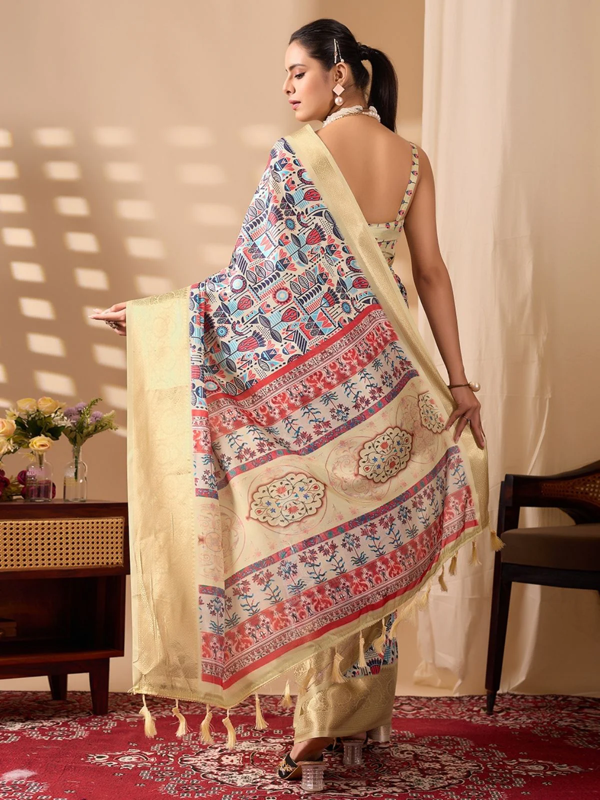 Odette Cream Silk Blend Printed Saree For Women - Image 3