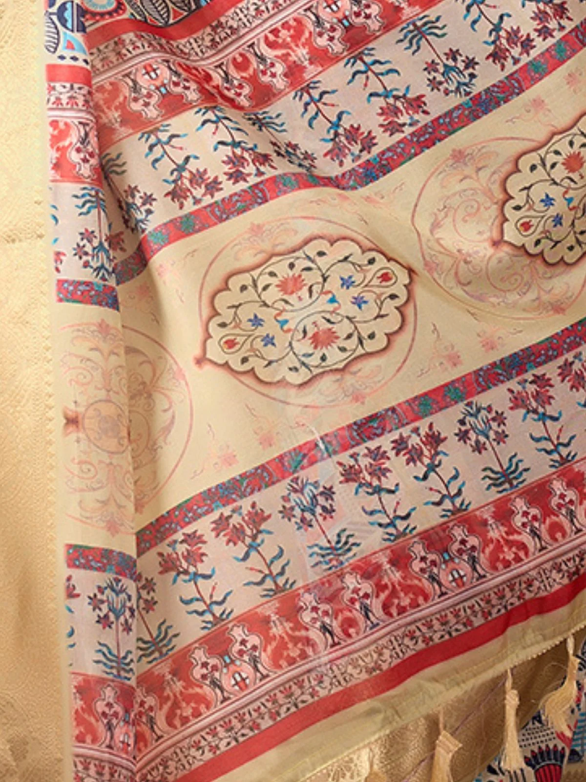 Odette Cream Silk Blend Printed Saree For Women - Image 5