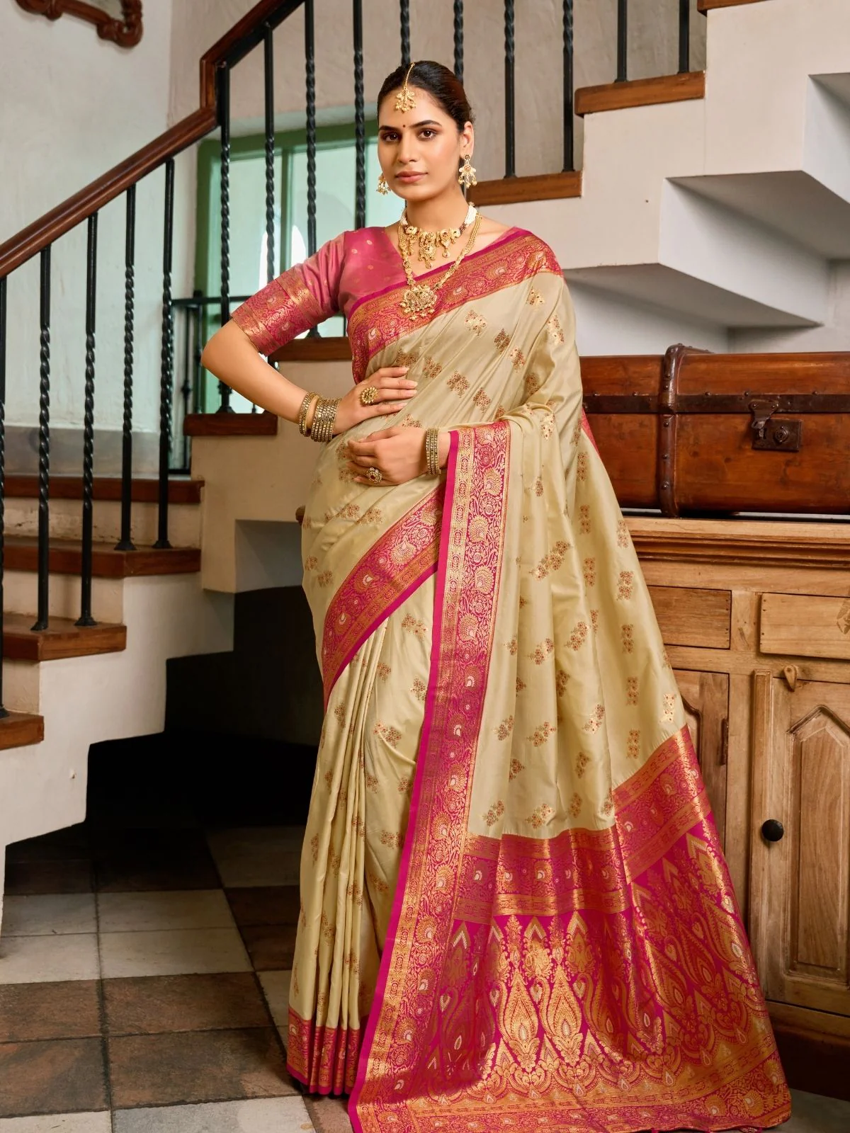 Odette Cream Silk Woven Saree For Women - Image 2