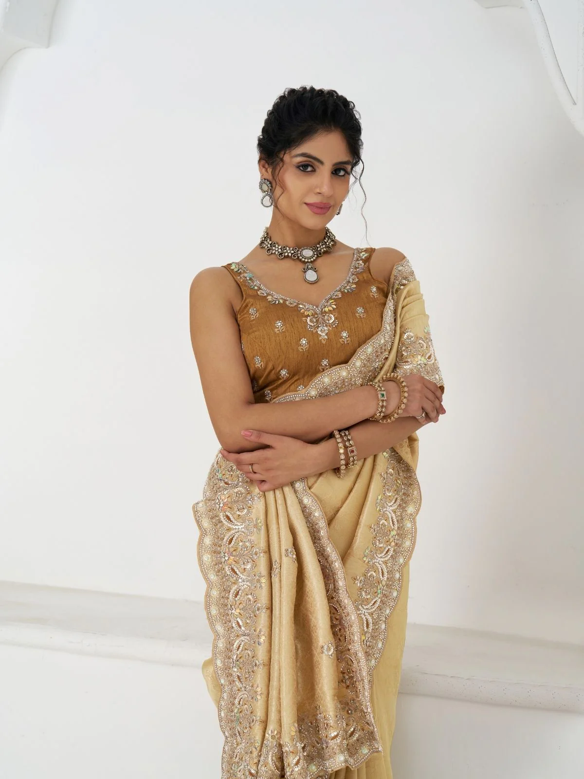 Odette Cream Viscose Silk Embellished Saree For Women - Image 3