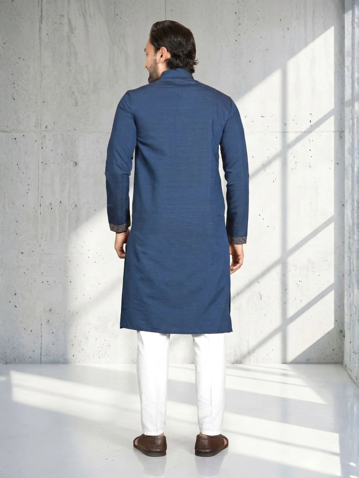 Odette Dark Blue Cotton Blend Embroidered Solid Kurta For Men - Image 4