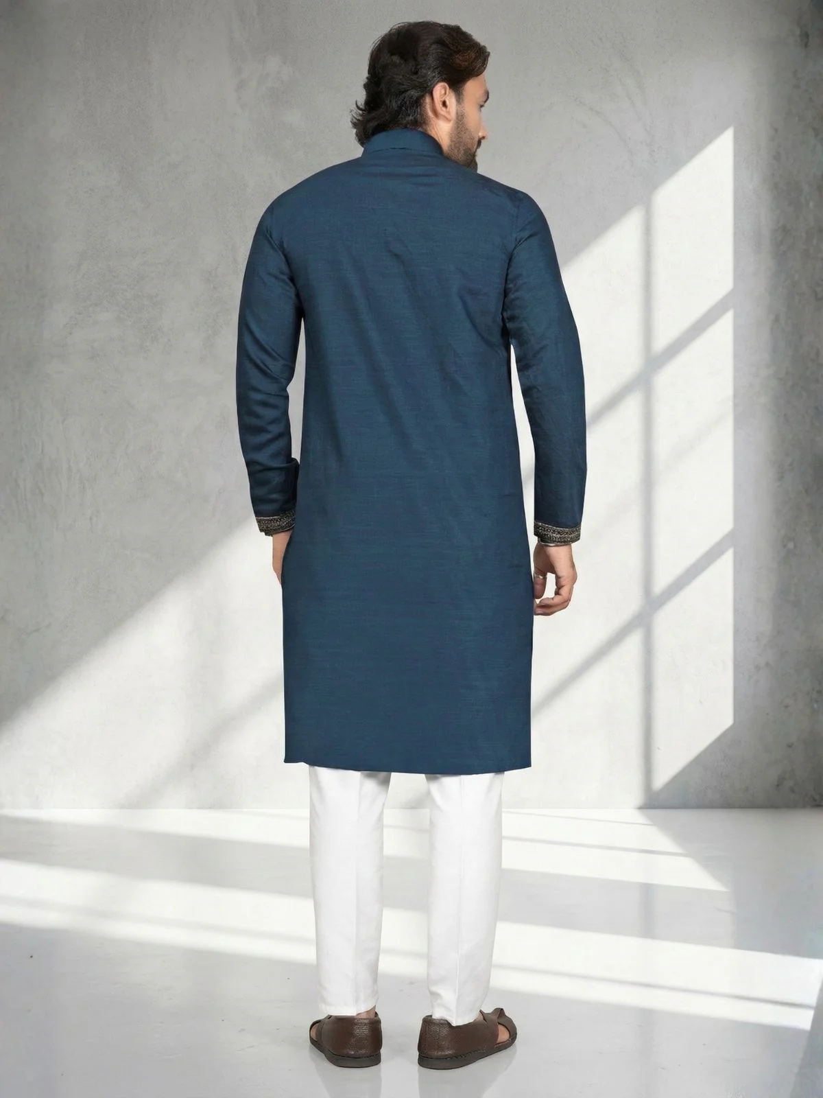 Odette Dark Blue Cotton Blend Embroidered Solid Kurta For Men - Image 4
