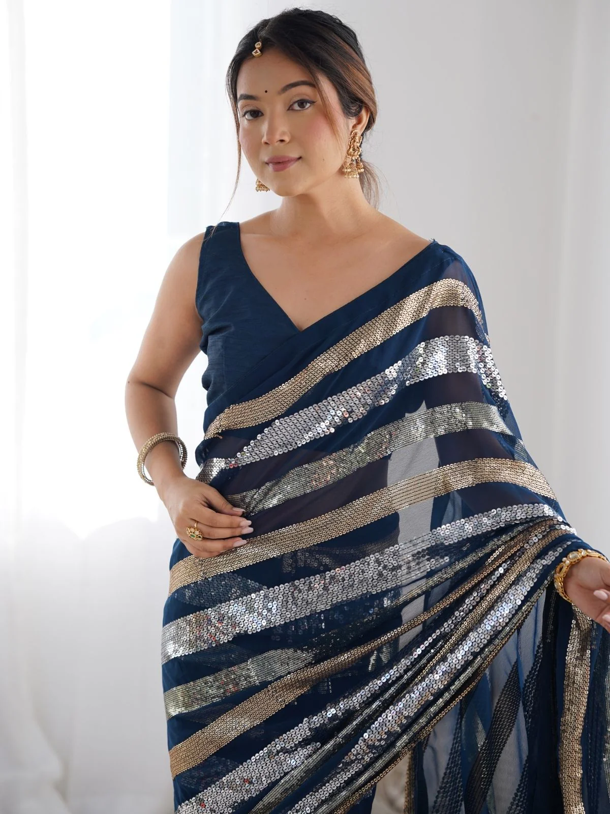 Odette Dark Blue Georgette Sequins Saree With Unstitched Blouse For Women - Image 3