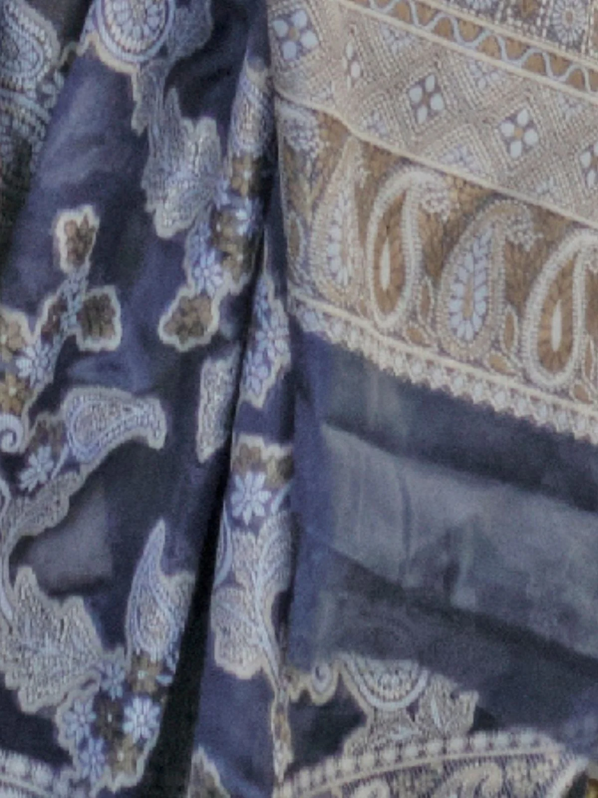 Odette Dark Blue Organza Woven Saree With Unstitched Blouse For Women - Image 3