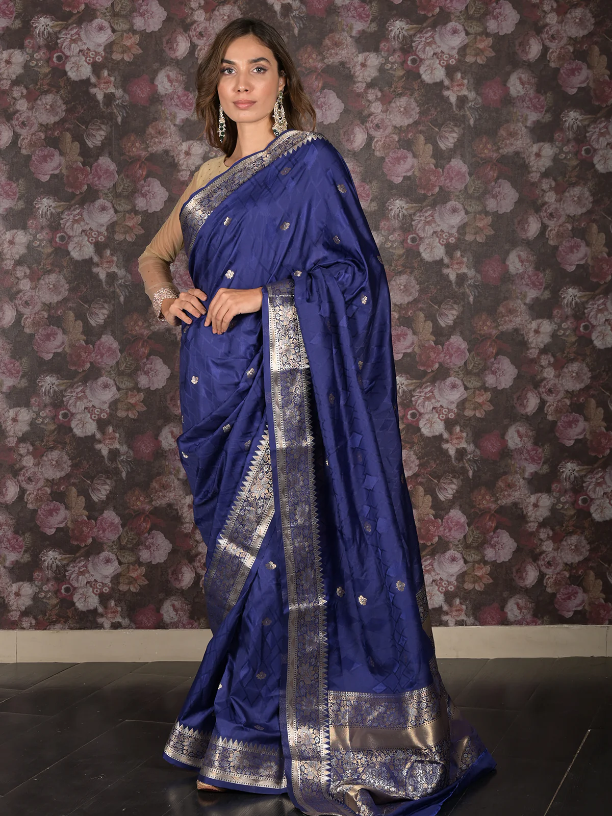 Odette Dark Blue Silk Blend Woven Brocade Saree with Unstitched Blouse - Image 2