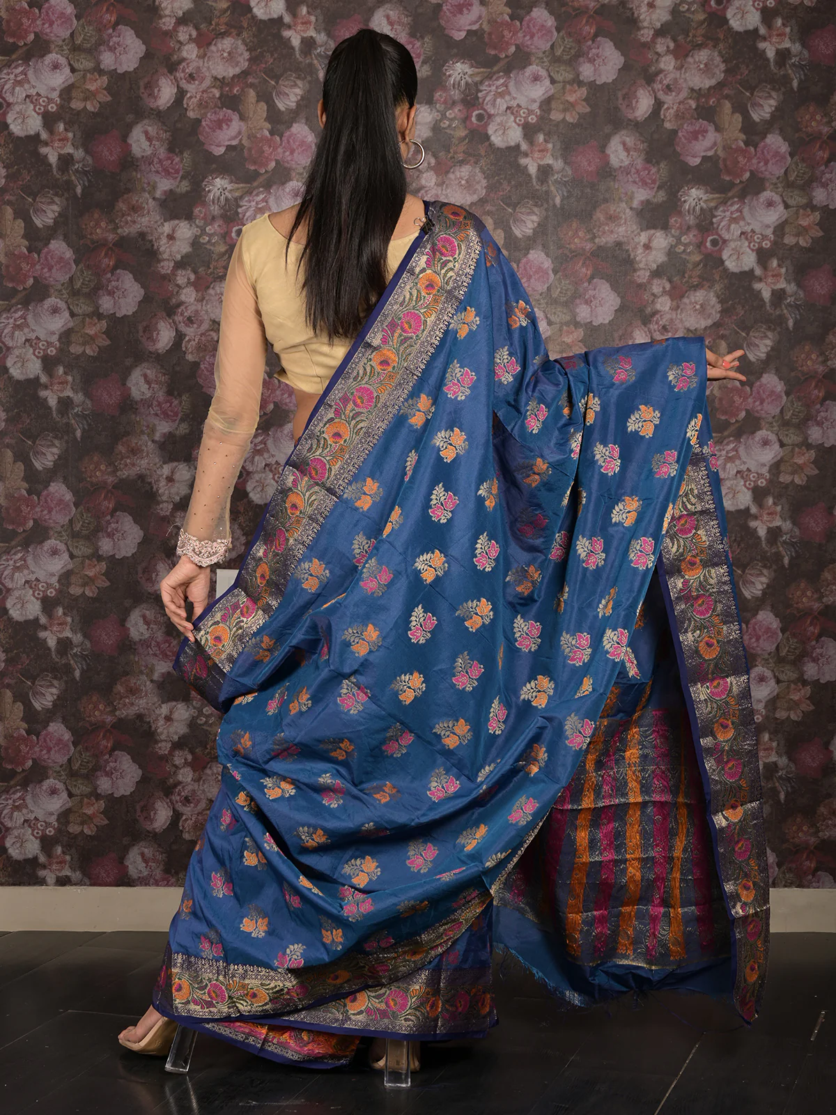 Odette Dark Blue Woven Silk Blend Saree With Unstitched Blouse For Women - Image 4