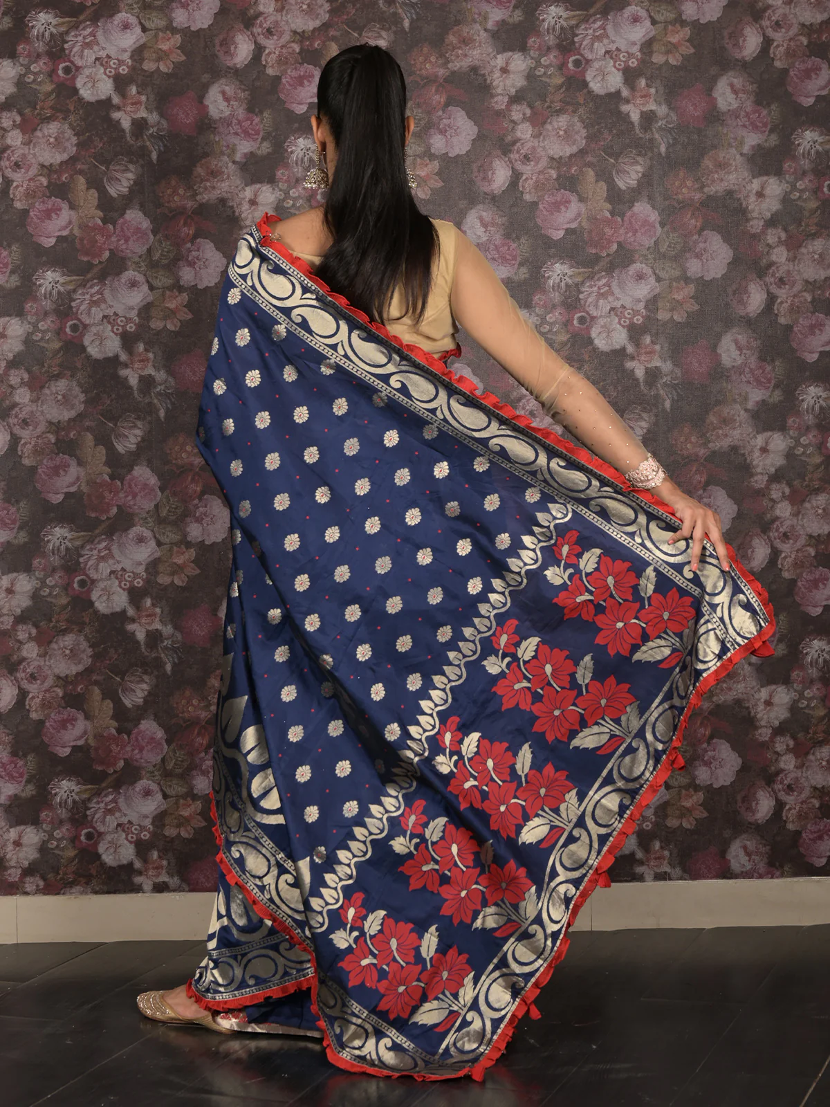 Odette Dark Blue Woven Silk Blend Saree With Unstitched Blouse For Women - Image 4