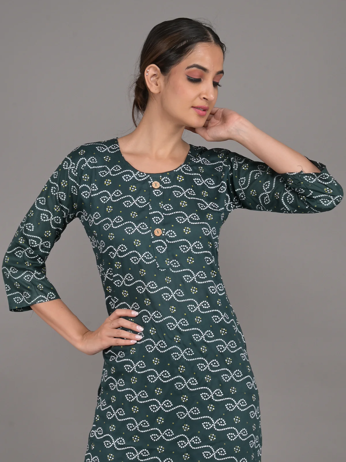 Odette Dark Green Bandhani Print Cotton Stitched Kurta for Women - Image 4