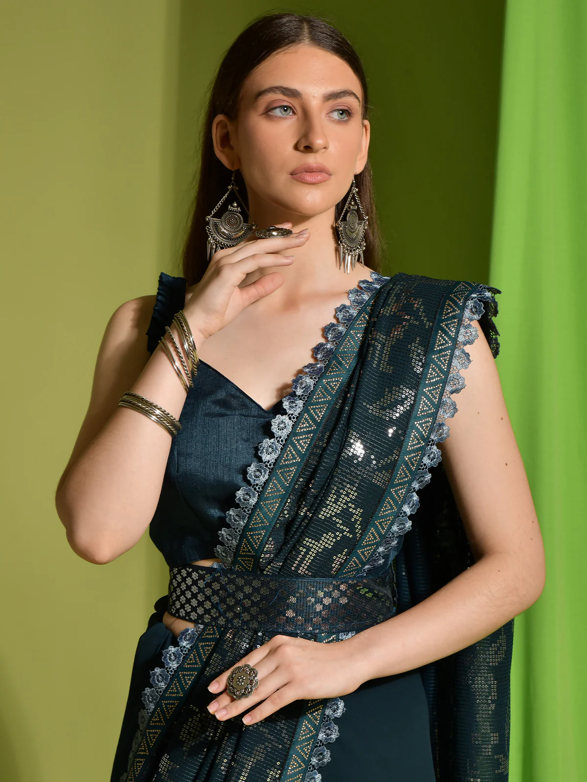 Odette Dark Green Embellished Georgette Saree With Unstitched Blouse For Women - Image 5