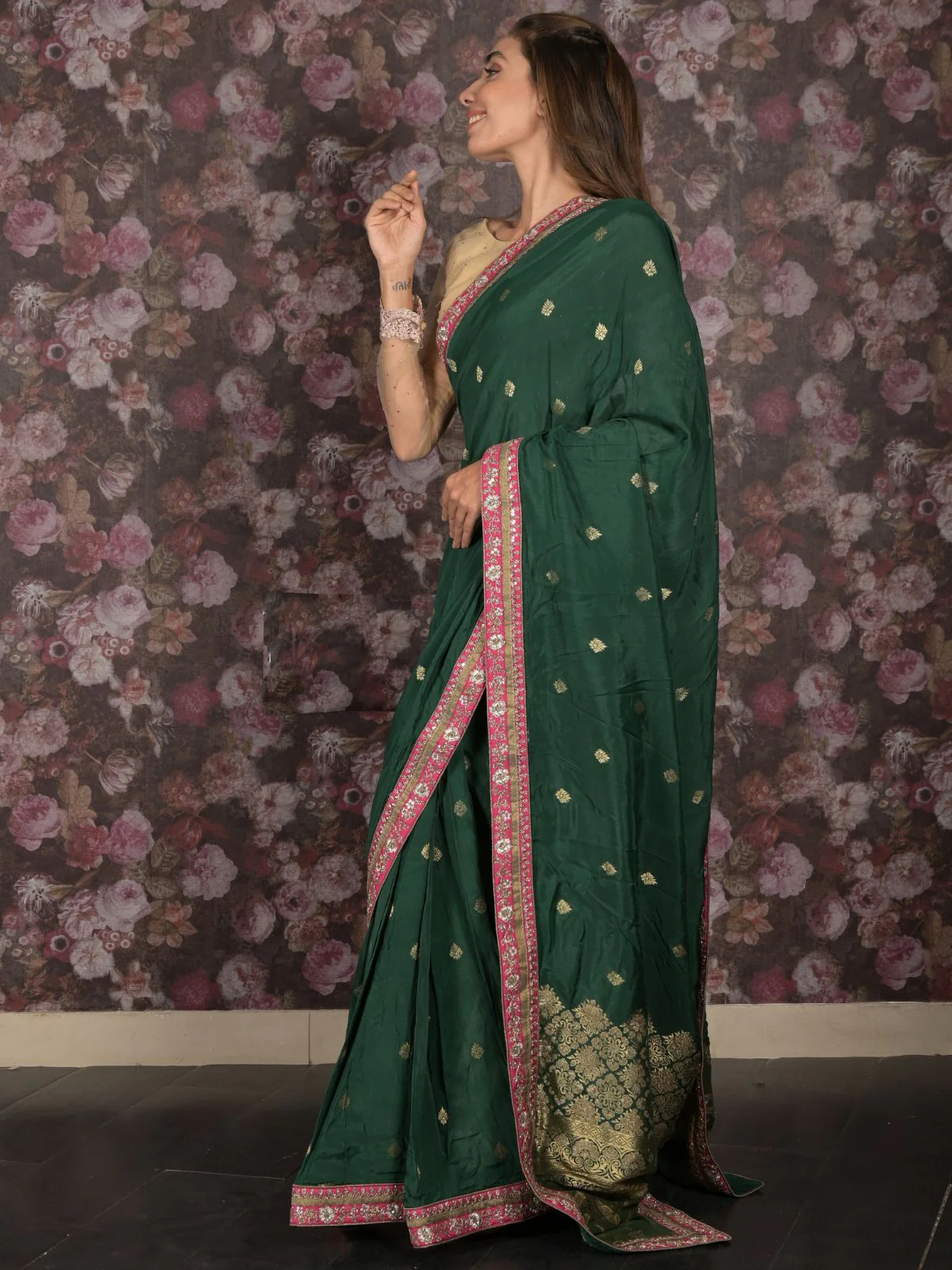 Odette Dark Green Embroidered Crepe Saree with Unstitched Blouse for Women - Image 3