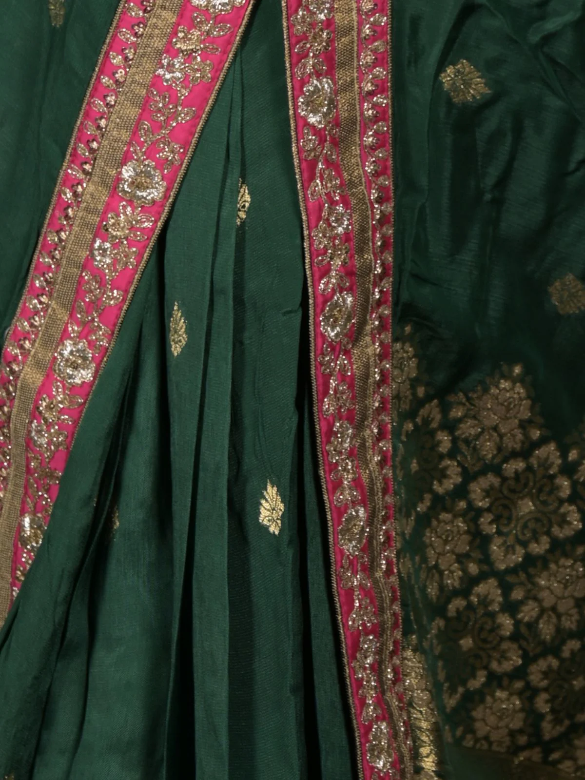 Odette Dark Green Embroidered Crepe Saree with Unstitched Blouse for Women - Image 5