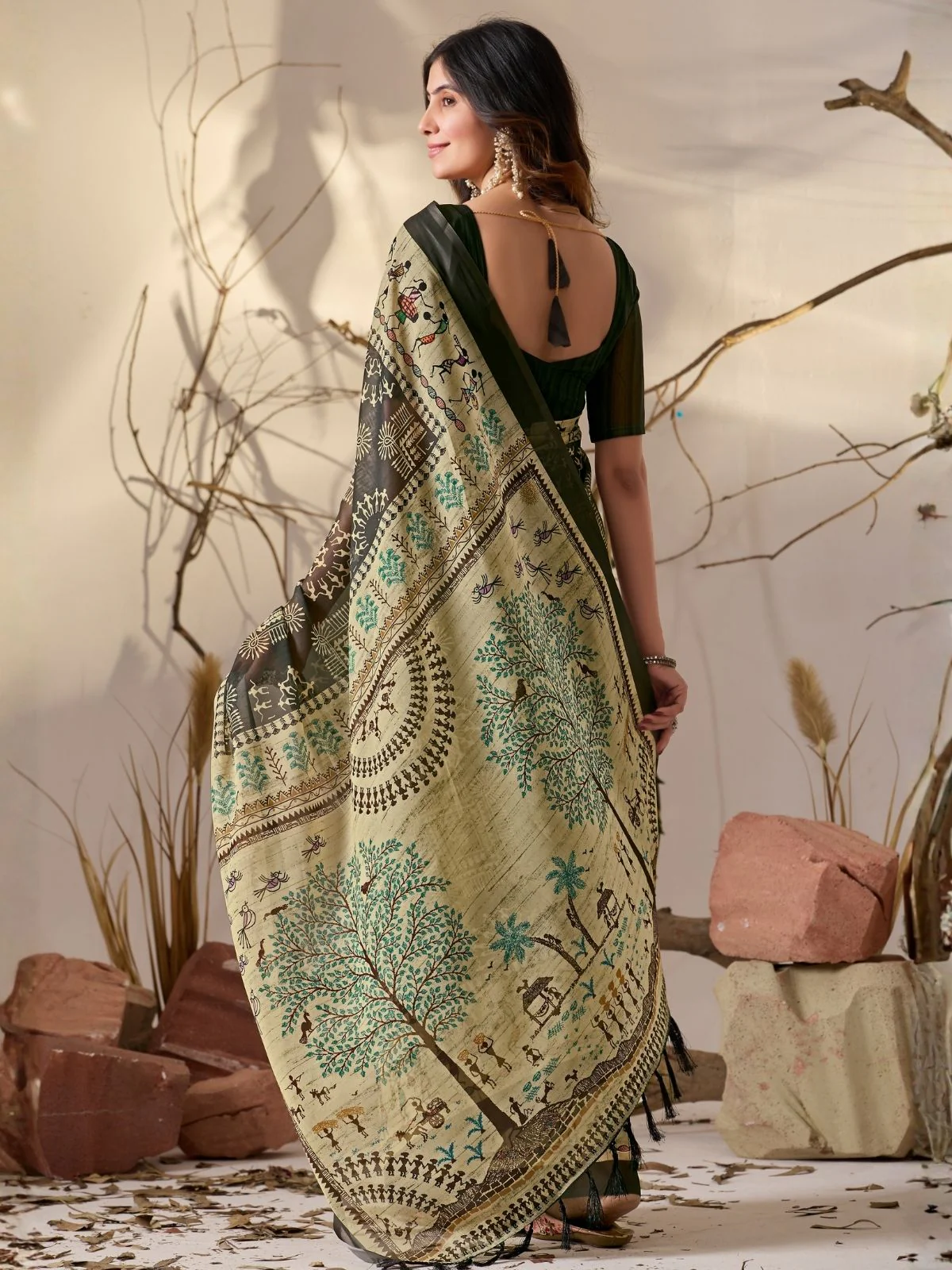 Odette Dark Green Georgette Printed Saree For Women - Image 3