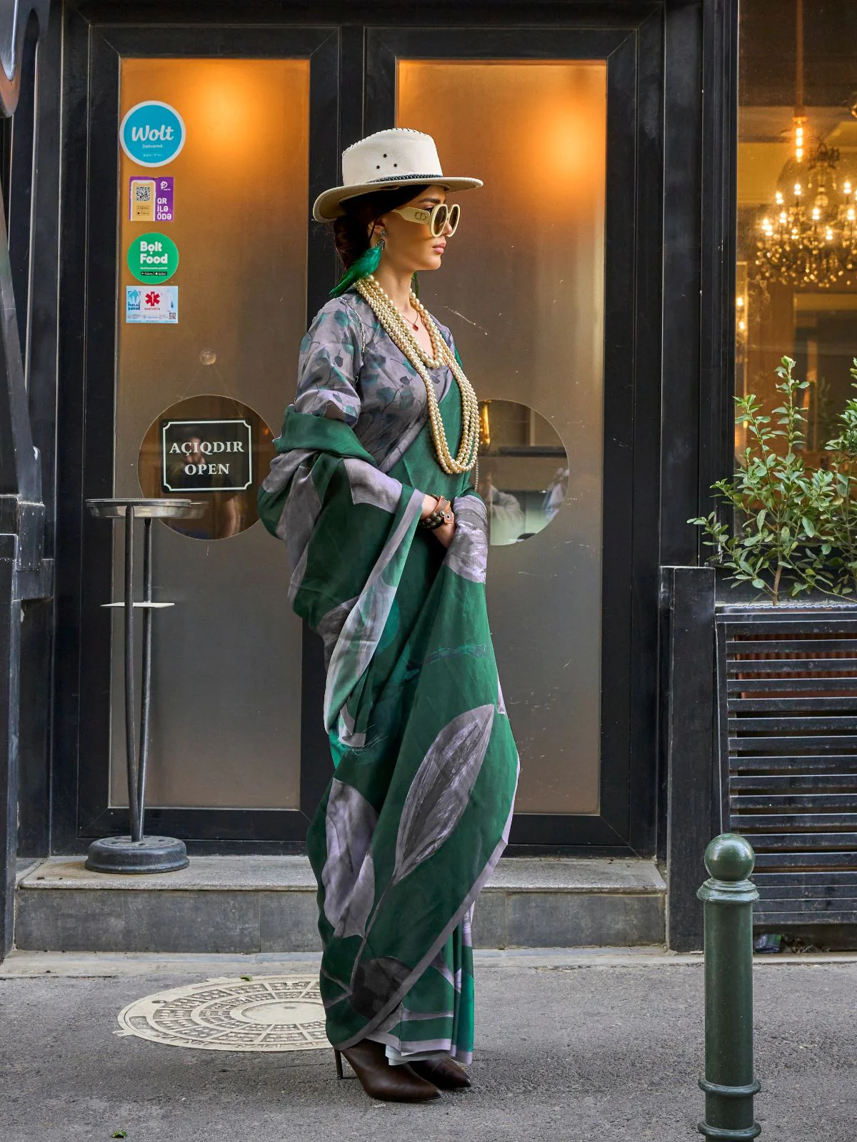 Odette Dark Green Georgette Printed Saree With Unstitched Blouse For Women - Image 2