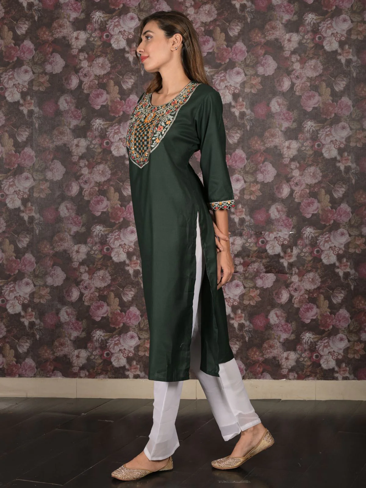 Odette Dark Green Straight Embroidered Kurta For Women - Image 3