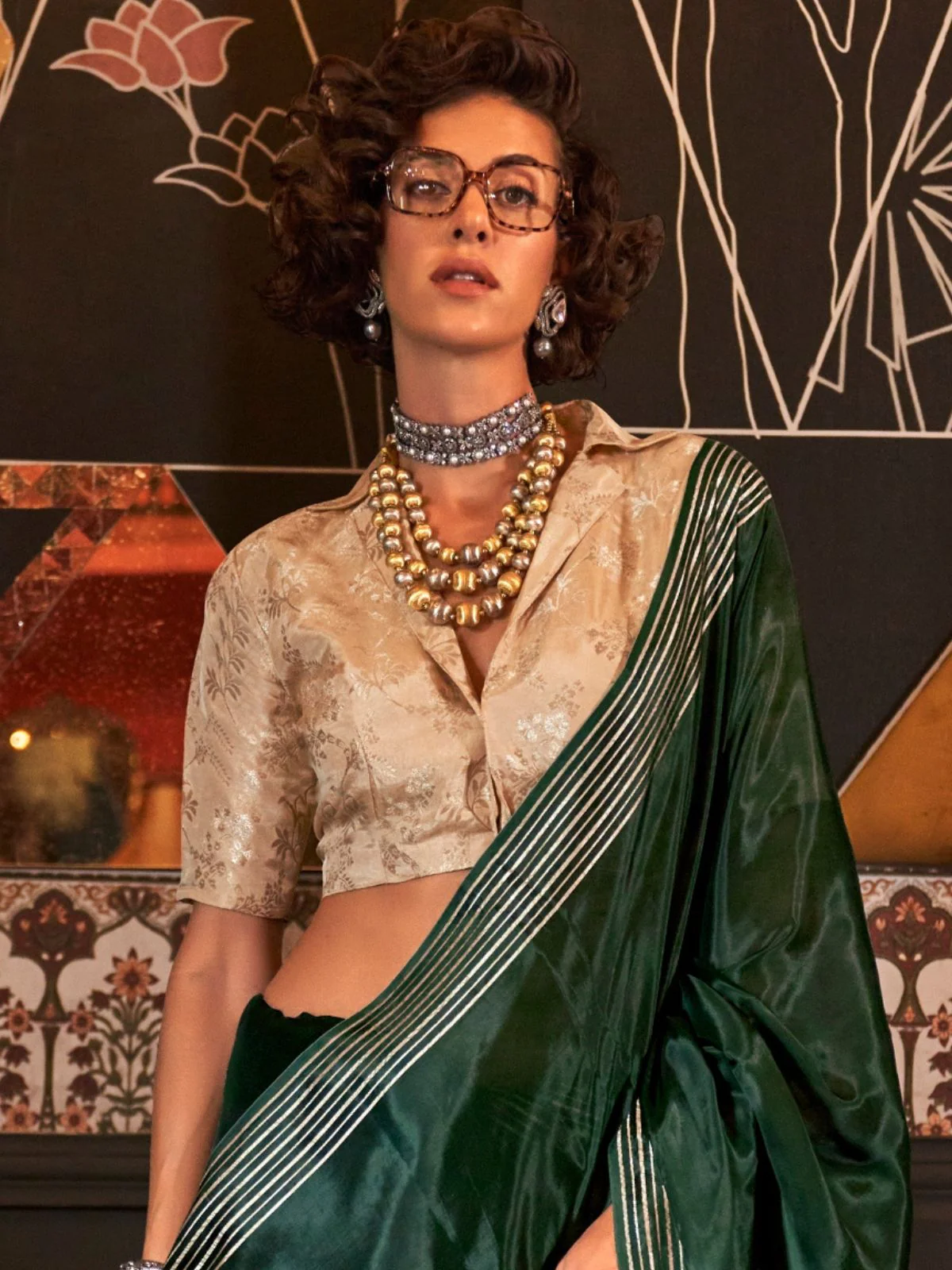 Odette Dark Green Viscose Woven Saree With Unstitched Blouse For Women - Image 2