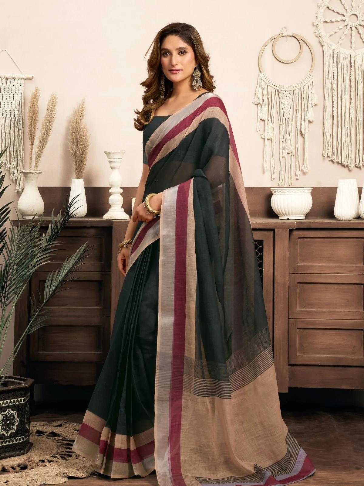 Odette Dark Grey Cotton Linen Zari Work Saree For Women - Image 2