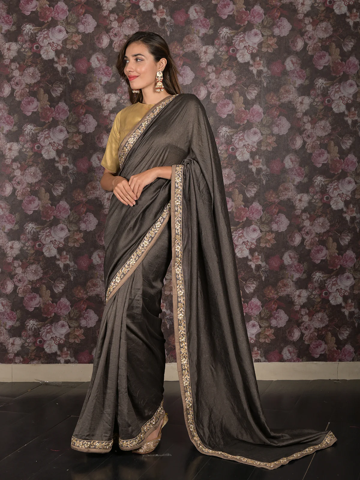 Odette Dark Grey Embroidered Crepe Saree with Unstitched Blouse for Women - Image 2