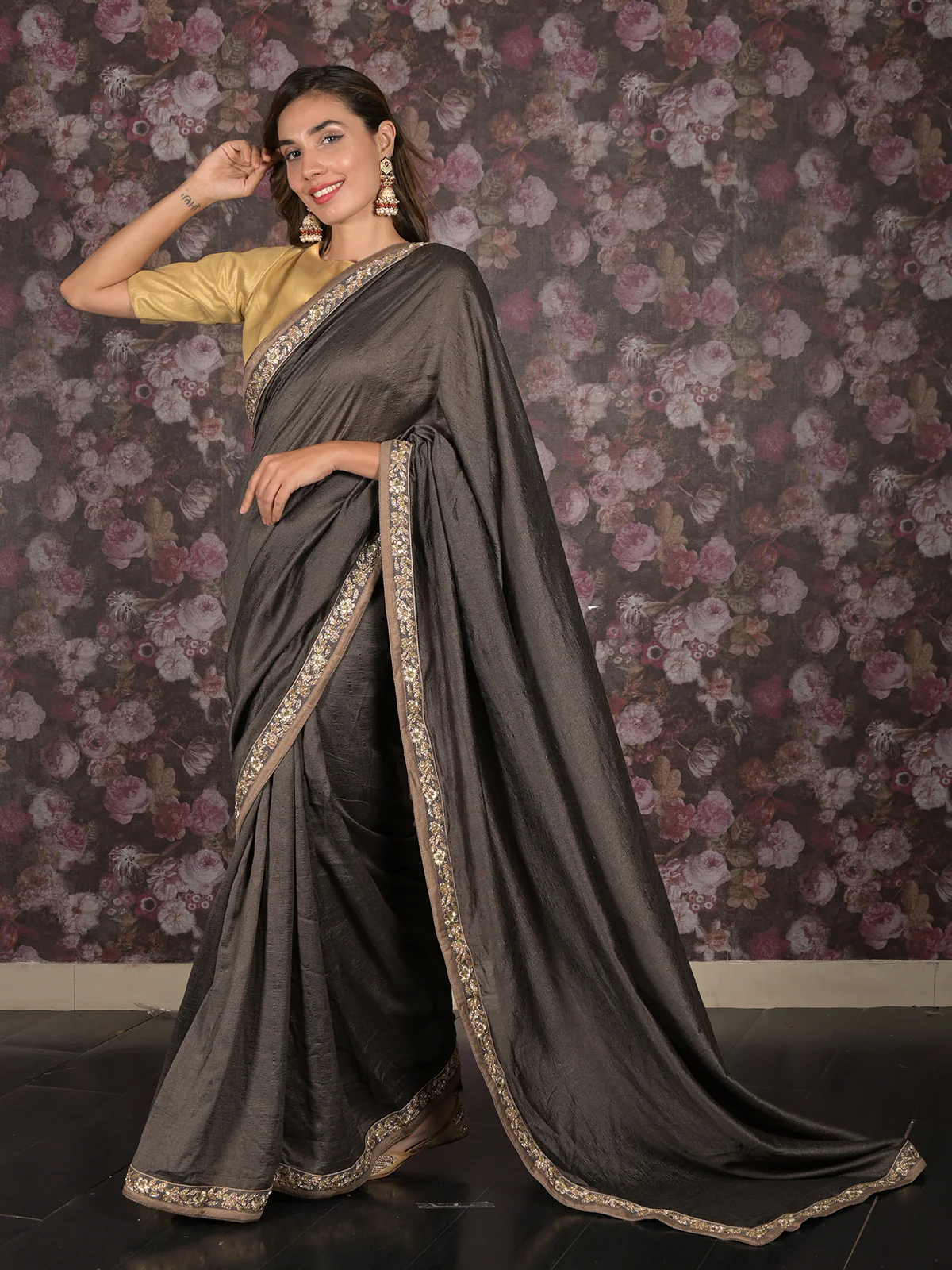 Odette Dark Grey Embroidered Crepe Saree with Unstitched Blouse for Women - Image 3