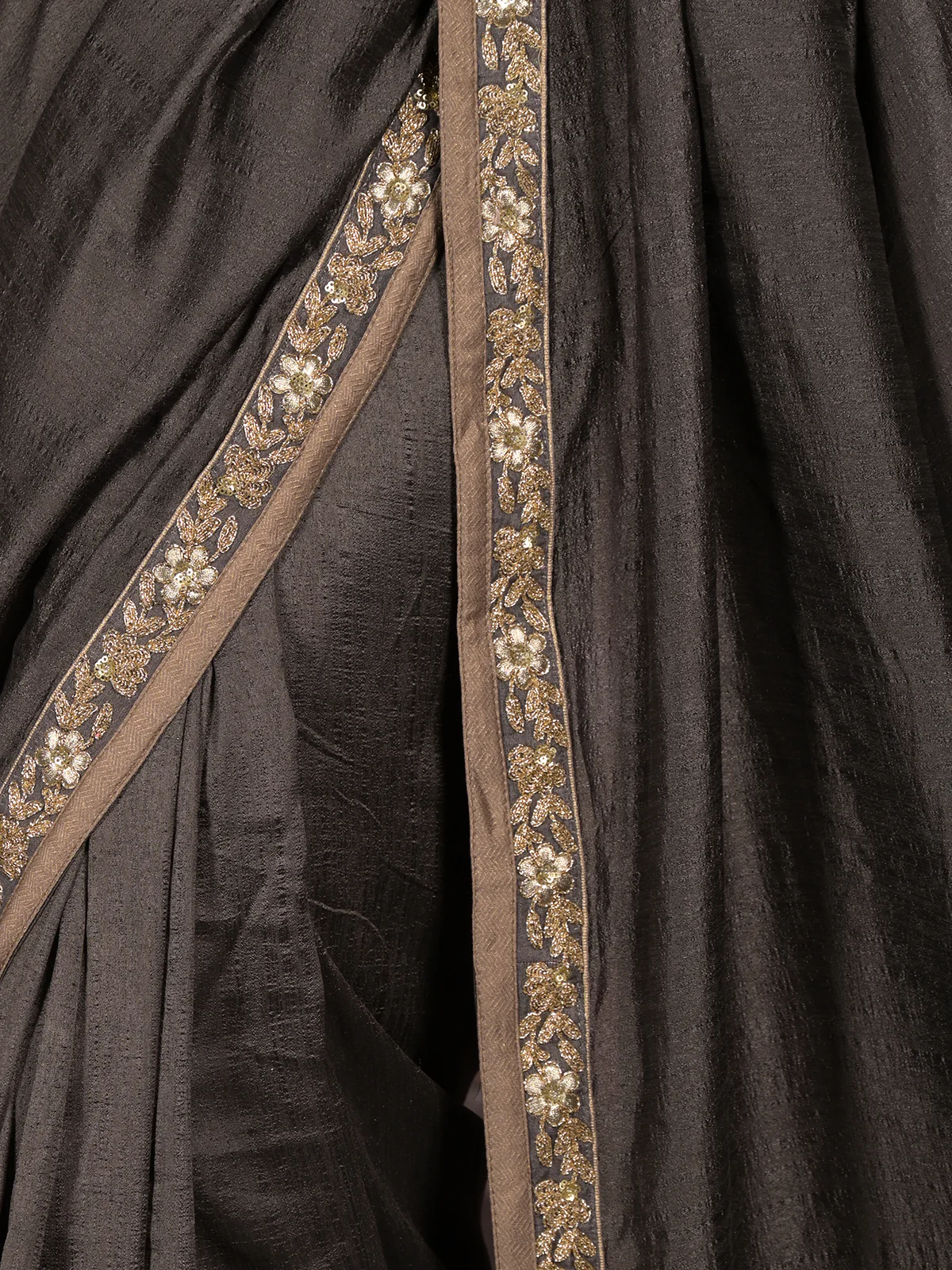 Odette Dark Grey Embroidered Crepe Saree with Unstitched Blouse for Women - Image 5