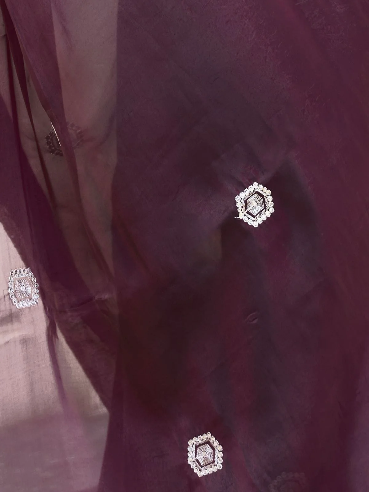 Odette Dark Maroon Chiffon Embellished Saree For Women - Image 6