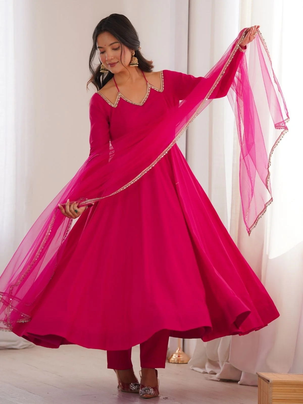 Odette Dark Pink Silk Blend Embellished Kurta Set For Women - Image 3