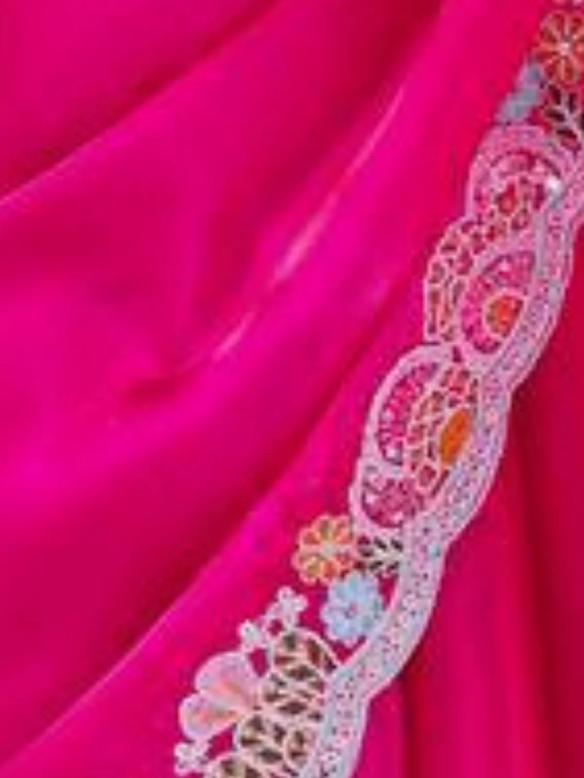 Odette Dark Pink Silk Blend Solid Saree For Women - Image 4