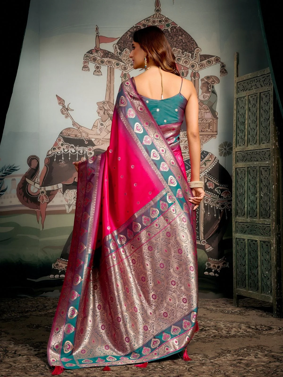 Odette Dark Pink Silk Blend Woven Saree For Women - Image 4