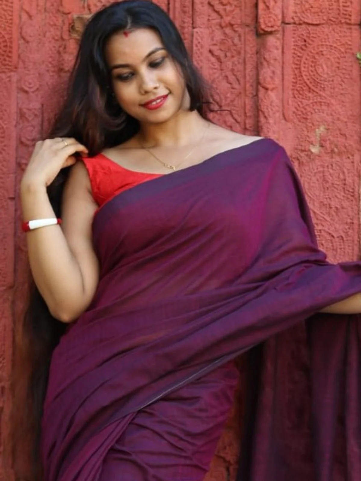 Odette Dark Purple Cotton  Saree  With Unstitched Blouse for Women - Image 4