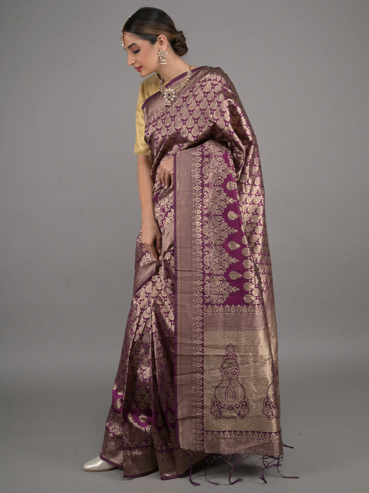 Odette Dark Purple Woven Silk Blend Saree with Unstitched Blouse for Women - Image 2